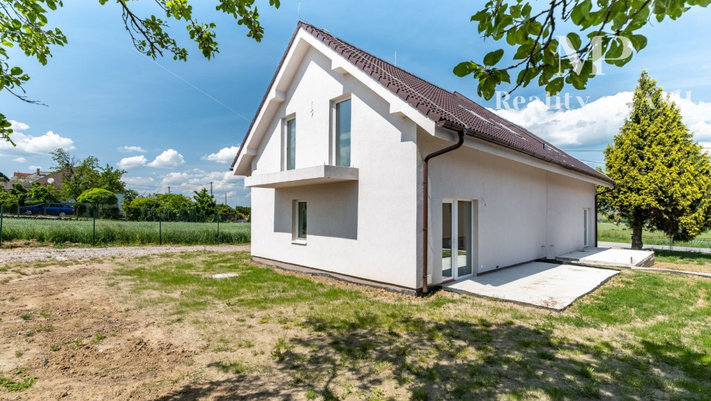 PREDANÉ - Šikovná novostavba v štandarde - rodinný dom - Janovík