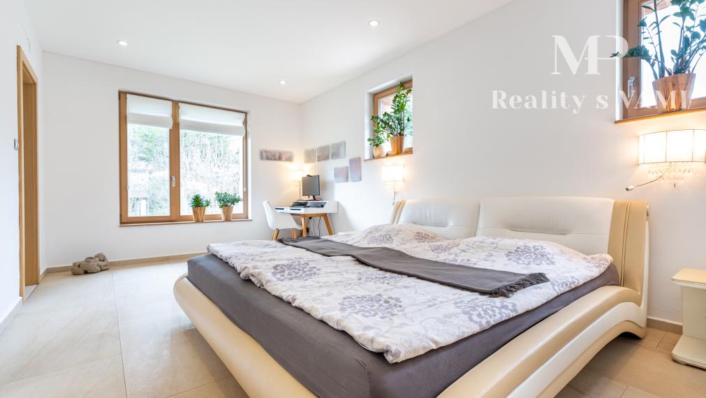 REZERVOVANÝ rodinný dom s bazénom - Košice, Myslava