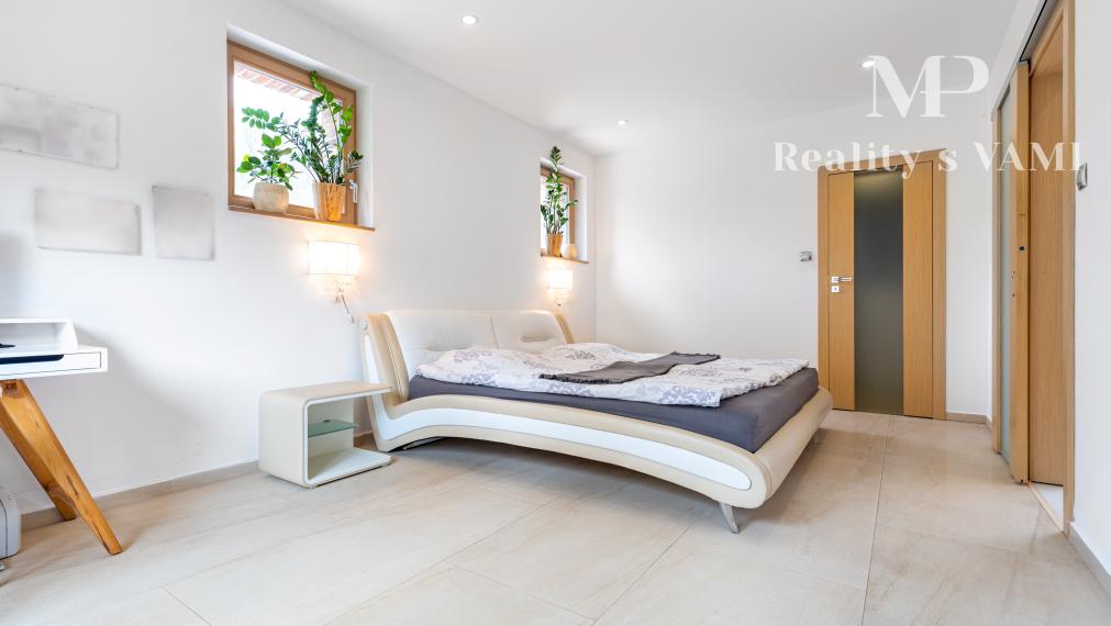 REZERVOVANÝ rodinný dom s bazénom - Košice, Myslava