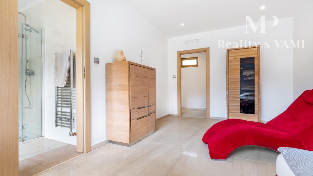 REZERVOVANÝ rodinný dom s bazénom - Košice, Myslava