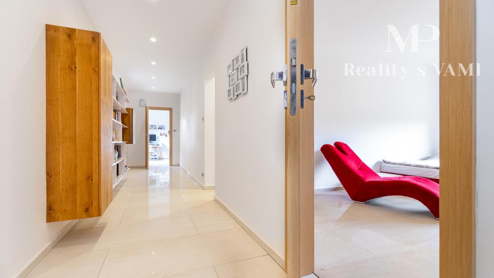 REZERVOVANÝ rodinný dom s bazénom - Košice, Myslava