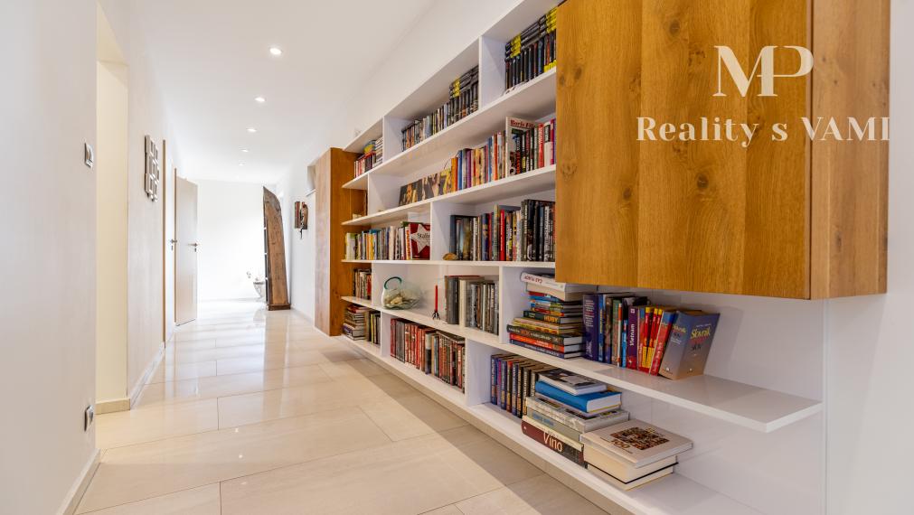 REZERVOVANÝ rodinný dom s bazénom - Košice, Myslava