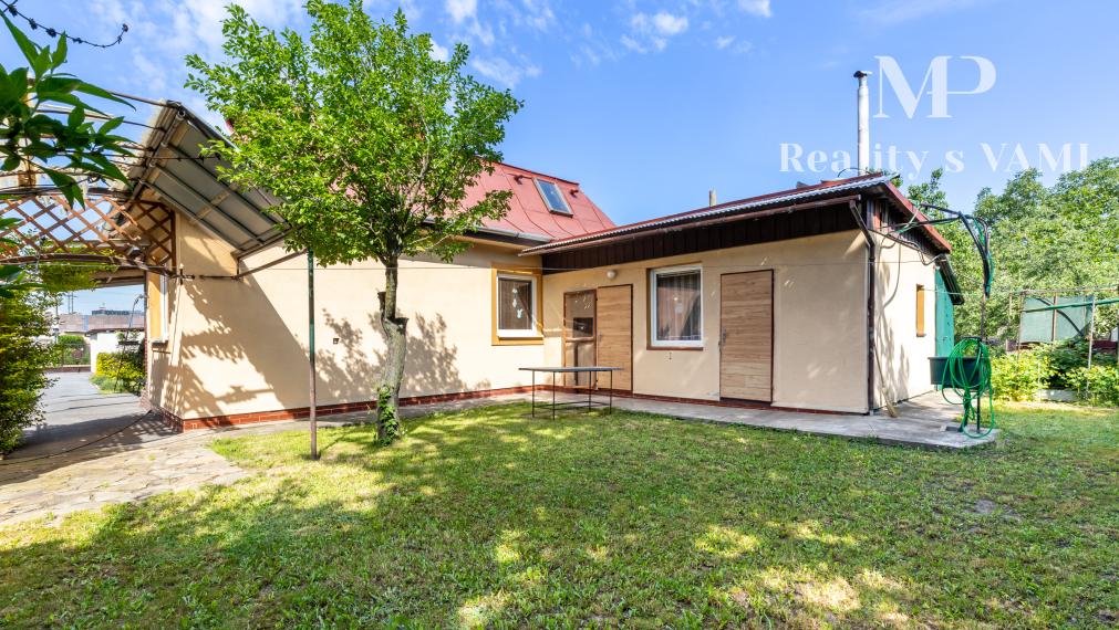 REZERVOVANÝ rodinný dom - pozemok 907 m2 - Košice, V. Opátske