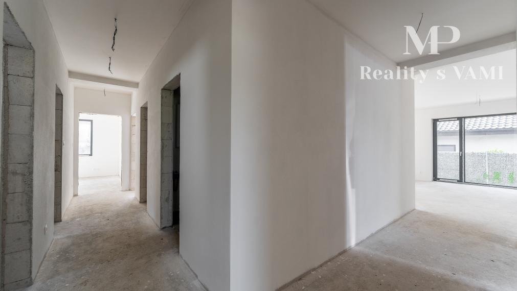 REZERVOVANÝ 5 izbový rodinný dom - Rozhanovce, Košice okolie