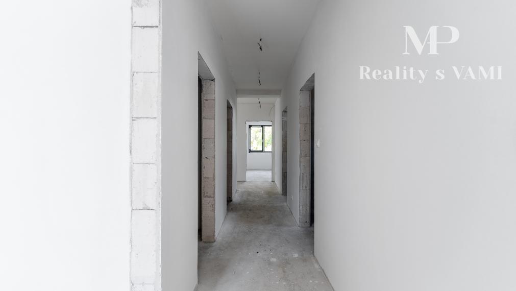 REZERVOVANÝ 5 izbový rodinný dom - Rozhanovce, Košice okolie