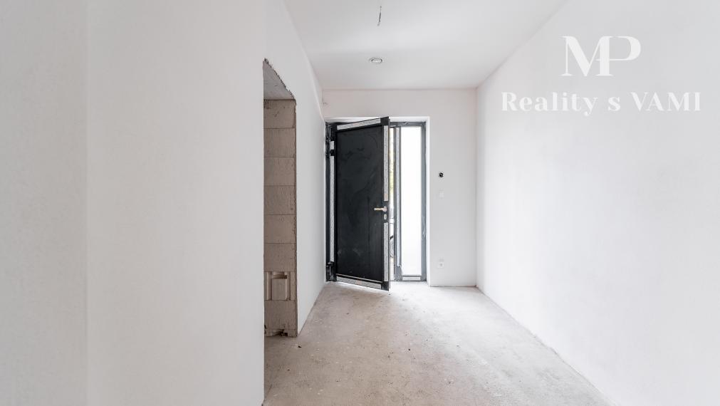 REZERVOVANÝ 5 izbový rodinný dom - Rozhanovce, Košice okolie