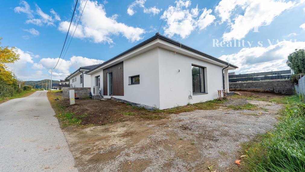 REZERVOVANÝ 5 izbový rodinný dom - Rozhanovce, Košice okolie