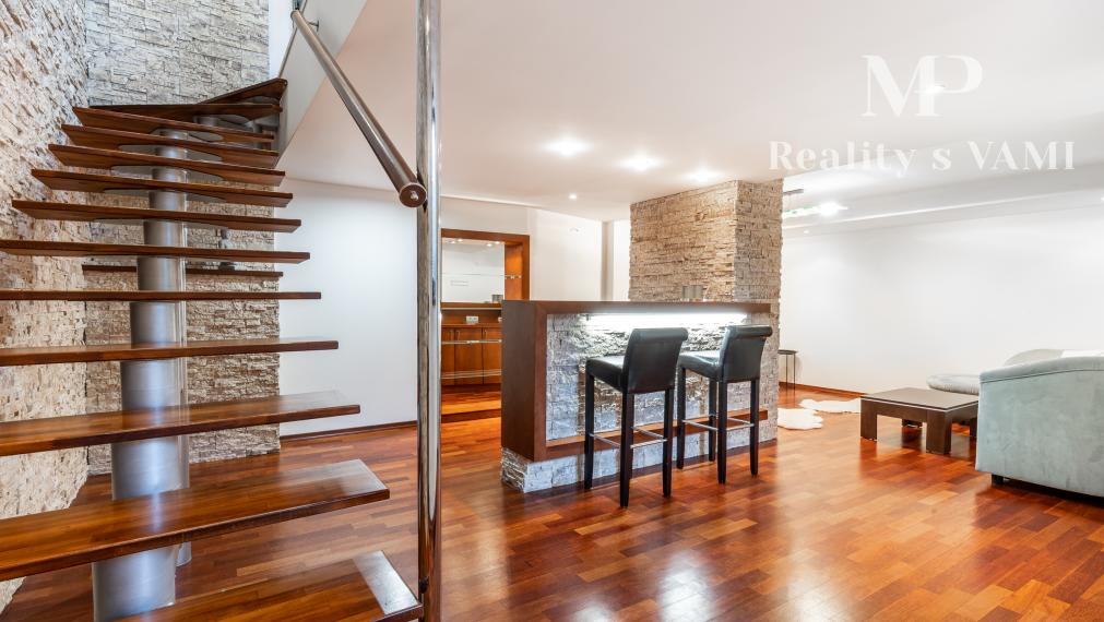 Na prenájom 5 izbový byt - Košice, Slovenského ulica