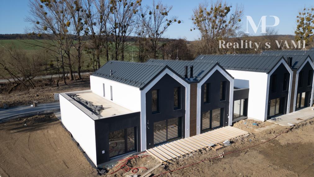 Na predaj 4 izbový rodinný dom - FAMILY,  Rozhanovce, Košice