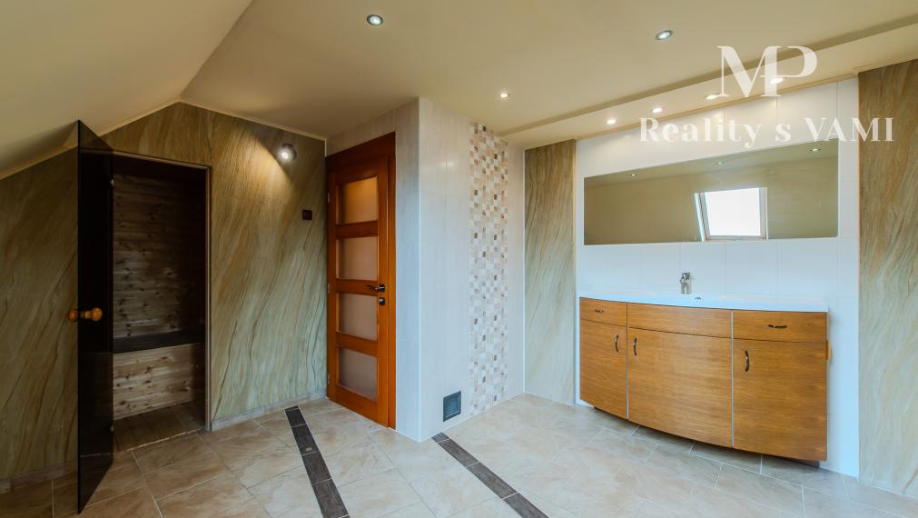 Na predaj 5 izbový rodinný dom - Košice, Zdoba