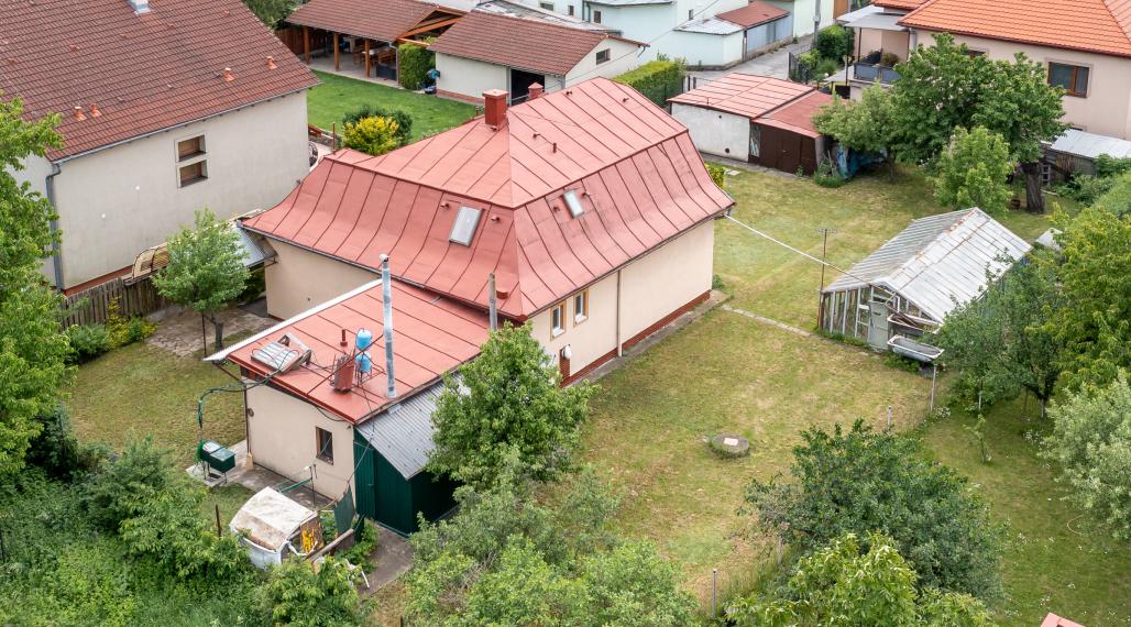 REZERVOVANÝ rodinný dom - pozemok 907 m2 - Košice, V. Opátske