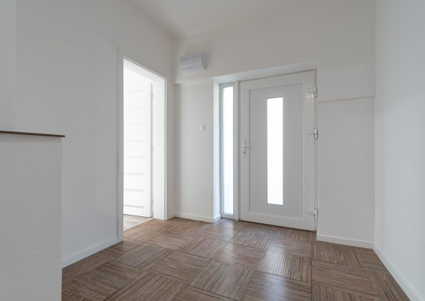 Na predaj rodinný dom so 4 bytmi - Bratislava, Vrakuňa