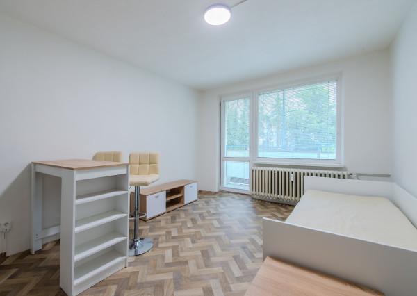 Na prenájom garsónka  - Staré Mesto, Košice