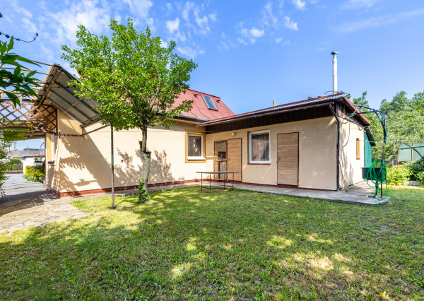 Na predaj rodinný dom - pozemok 907 m2 - Košice, V. Opátske