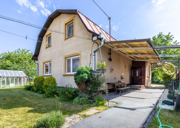Na predaj rodinný dom - pozemok 907 m2 - Košice, V. Opátske