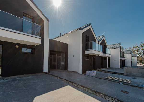Na predaj 4 izbový rodinný dom - FAMILY,  Rozhanovce, Košice