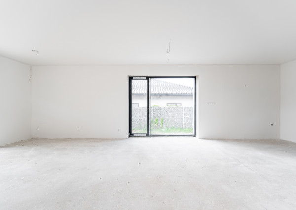 REZERVOVANÝ 5 izbový rodinný dom - Rozhanovce, Košice okolie