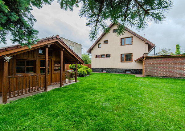 Na predaj 5 izbový rodinný dom - Košice, Zdoba